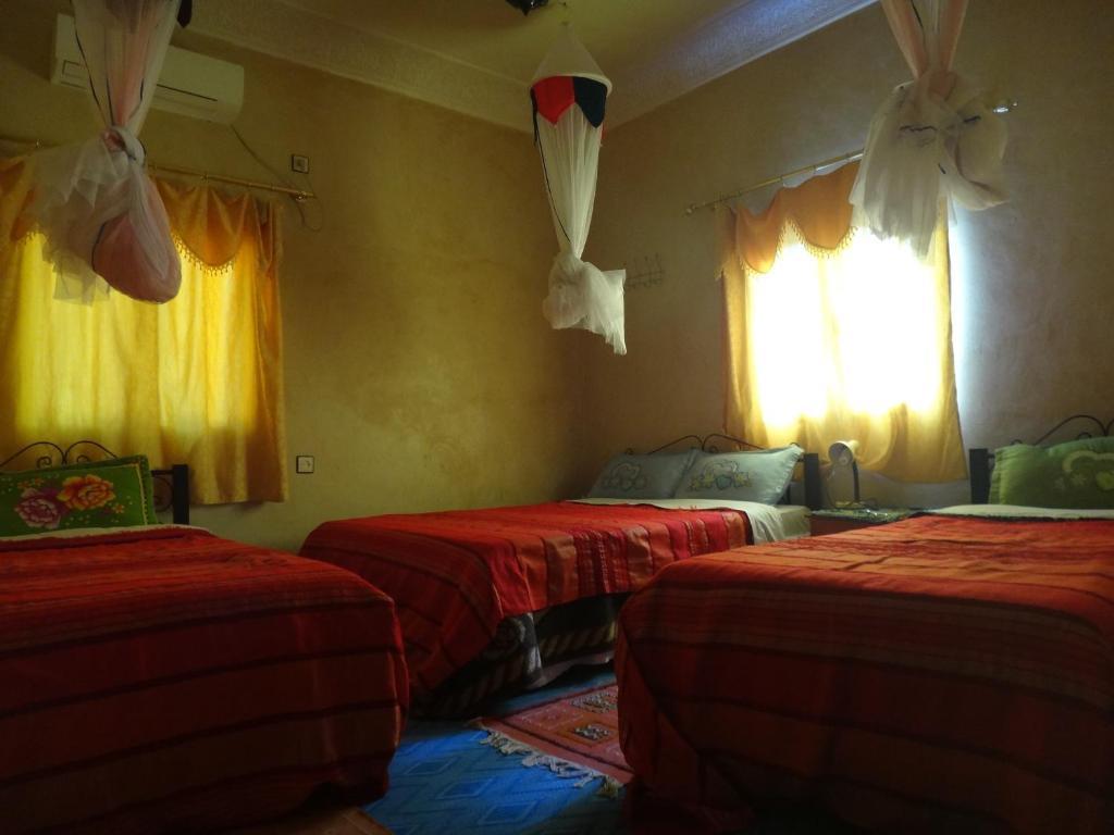 Maison D'Hotes Le Ciel Bleu Tinghir Zimmer foto